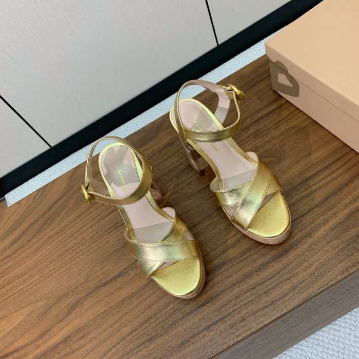 Босоножки фото 5