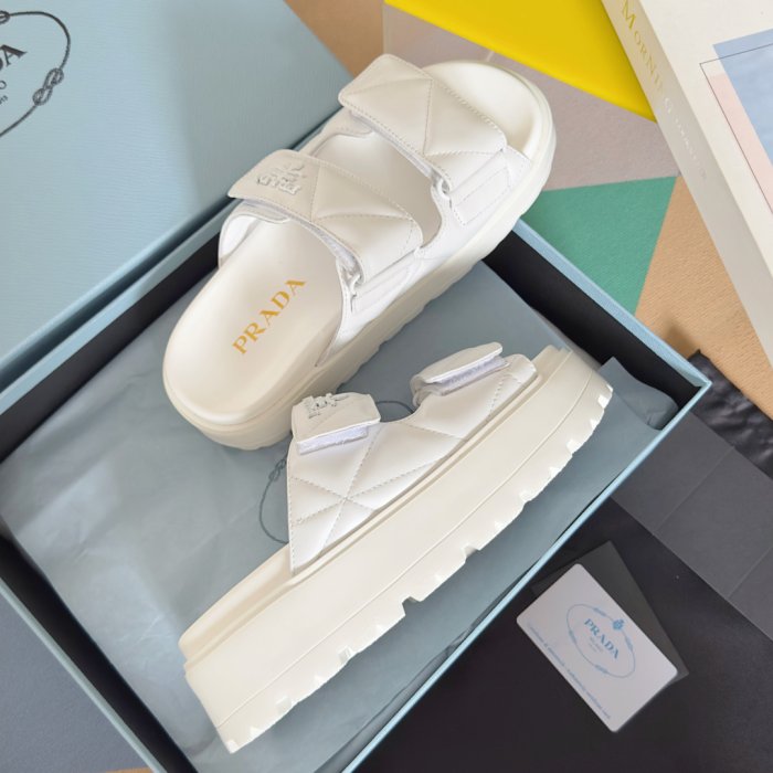 Шлепанцы фото 4