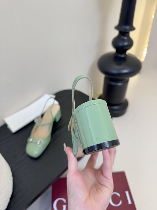 Босоножки фото 7