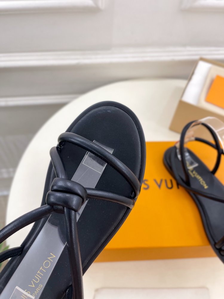 Босоножки фото 7