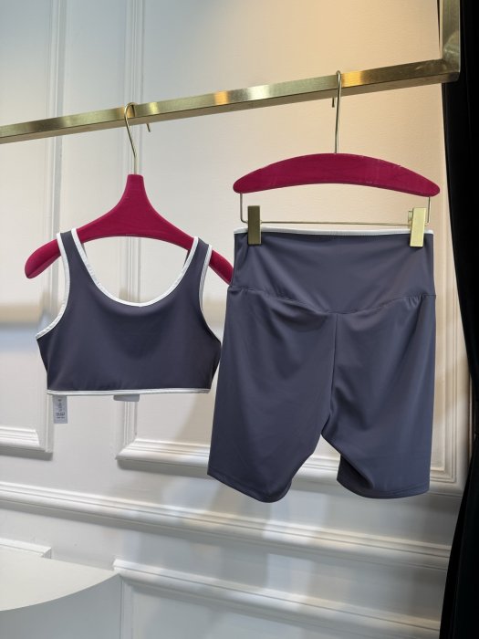 Костюм спортивний жіночий фото 8