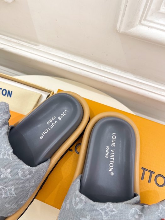 Шлепанцы фото 7