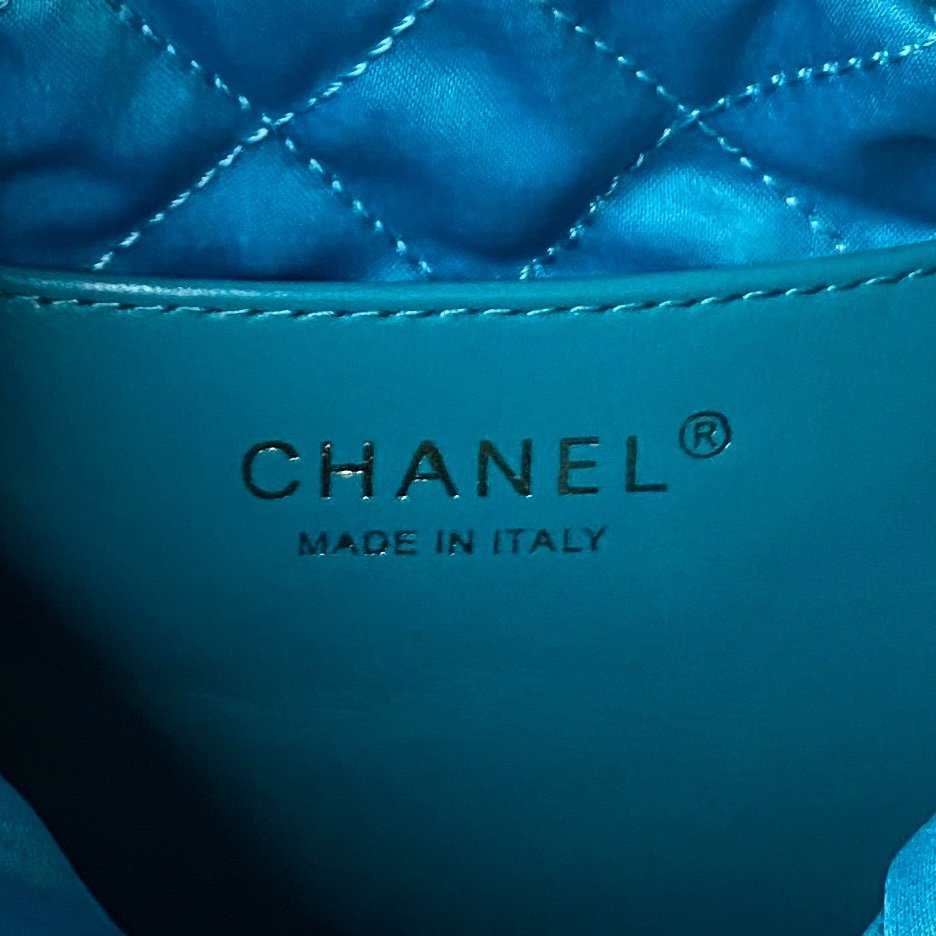 A bag CHANEL 22 фото 8