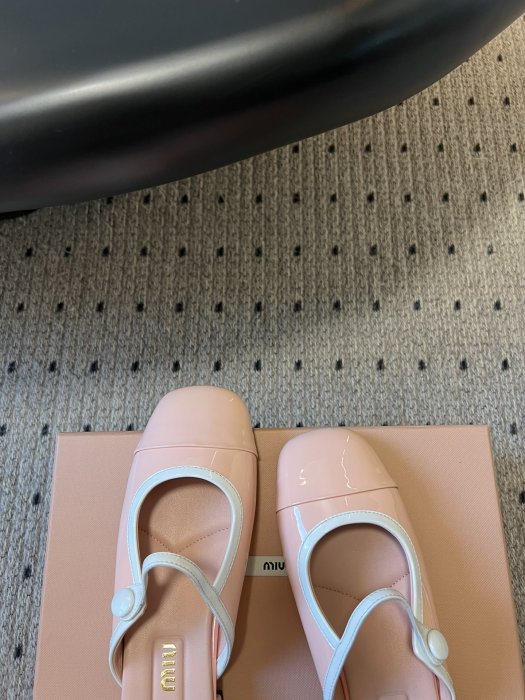 Босоножки фото 8