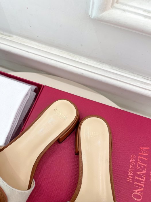 Босоножки фото 8