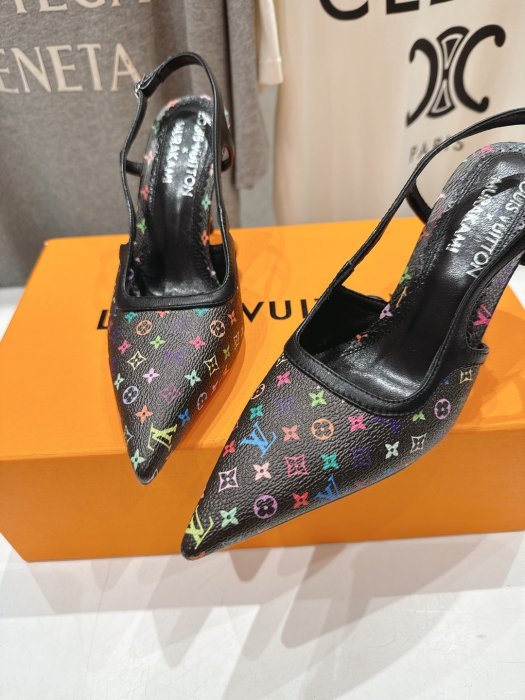 Босоножки фото 7