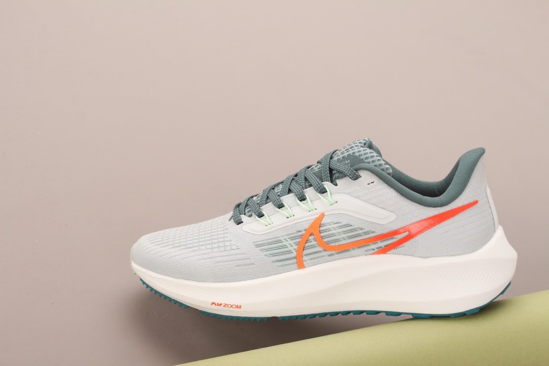 Кроссовки Air Zoom Pegasus 39 Pure Platinum Total Orange DH4071-003 фото 3