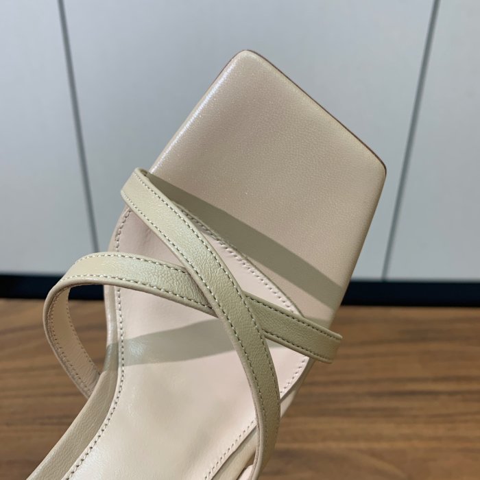 Босоножки фото 6