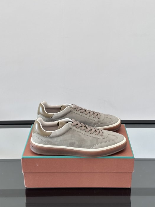 Кроссовки мужские