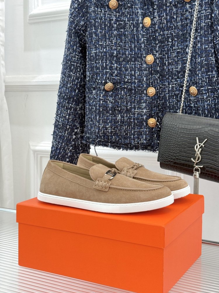 Лоферы женские