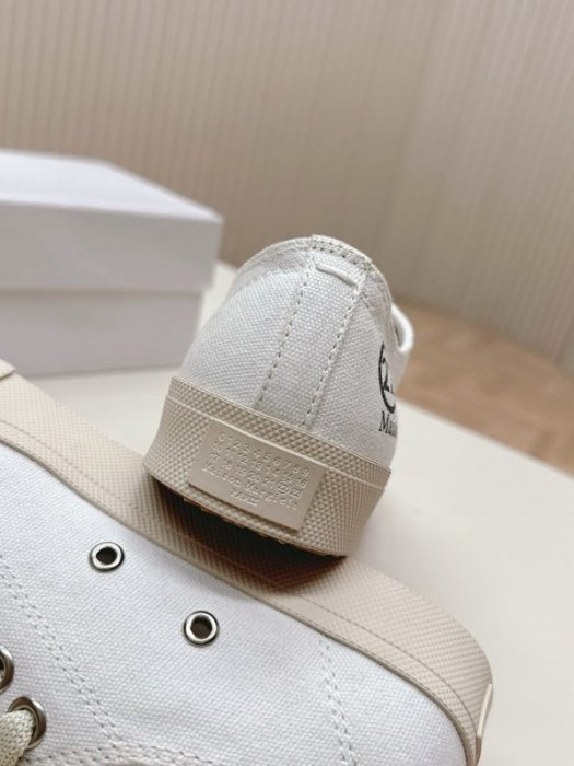 Кеди жіночі з роздвоєним носком фото 8