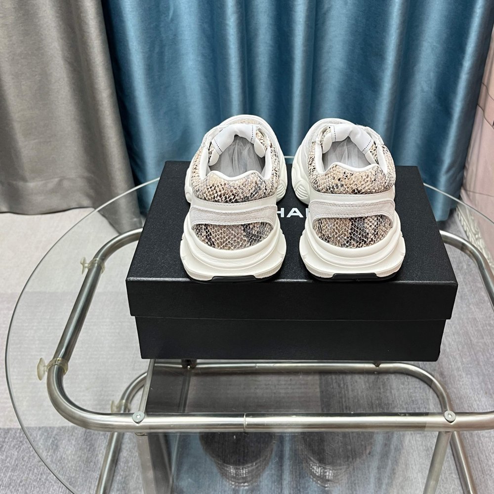 Кроссовки женские фото 6