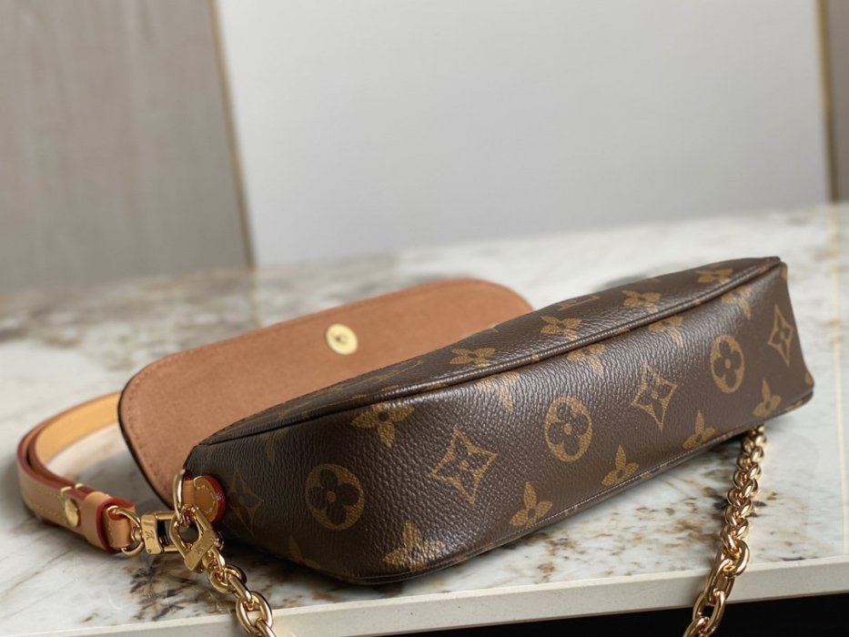 A bag women's Wallet On Chain Ivy 23.5 cm фото 7