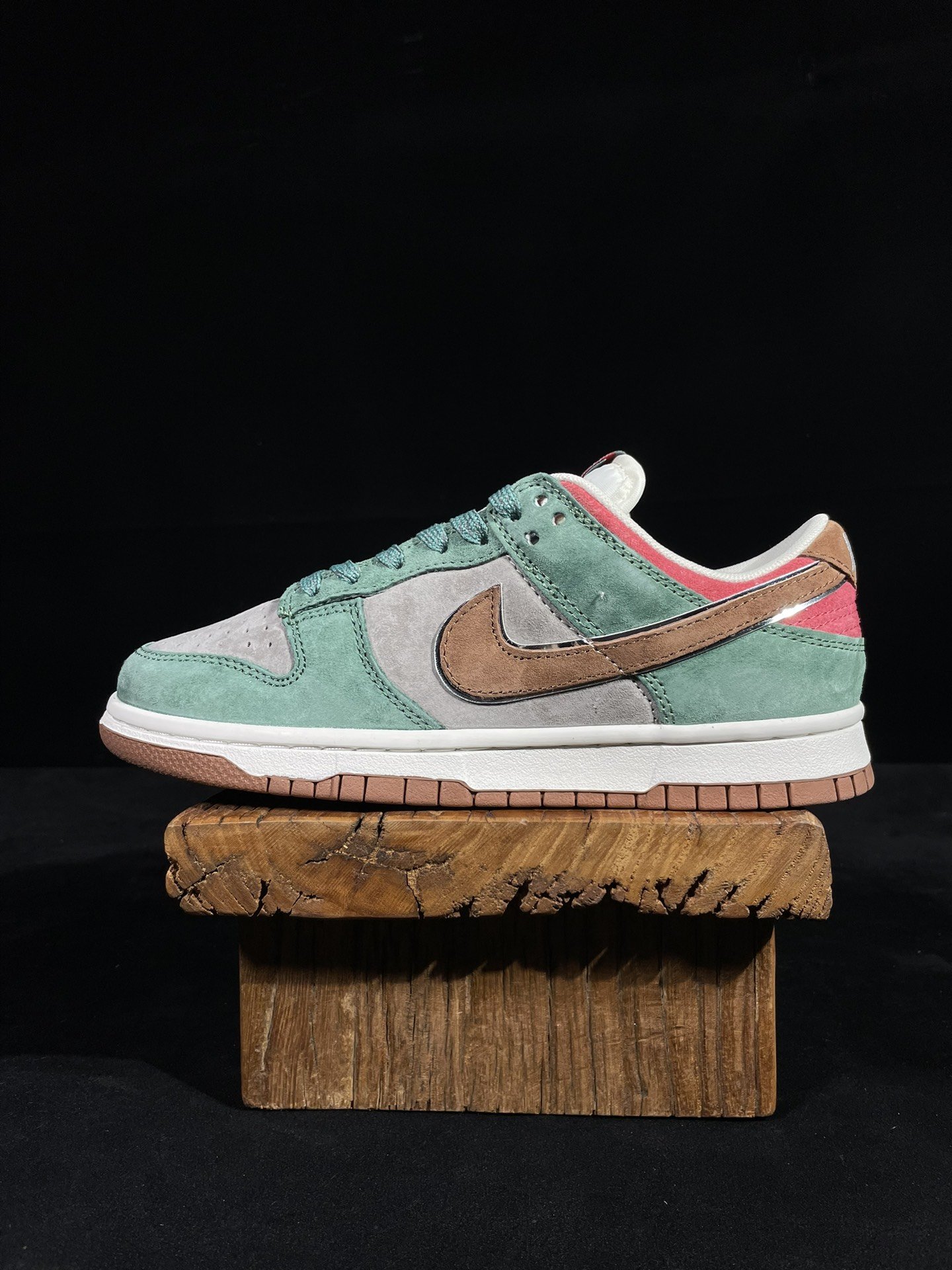 Sneakers Otomo Katsuhiro x NK SB Dunk Low Steamboy OST ST1391-203