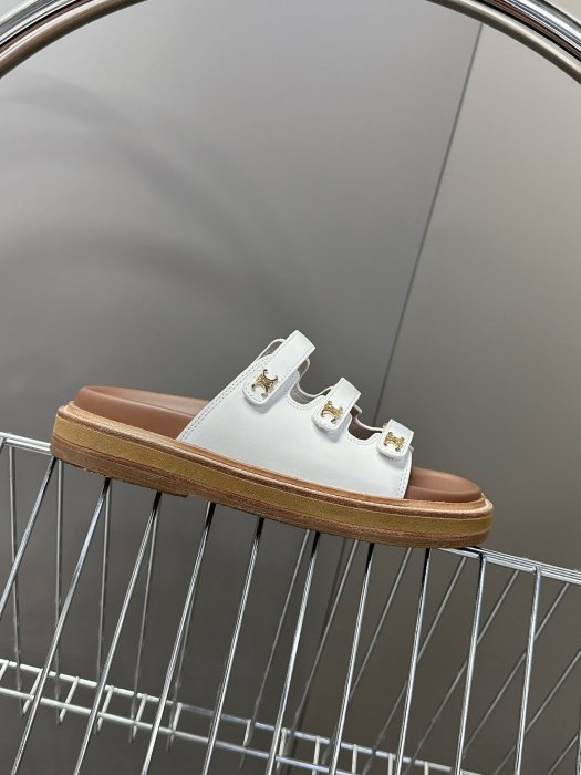 Шлепанцы фото 5