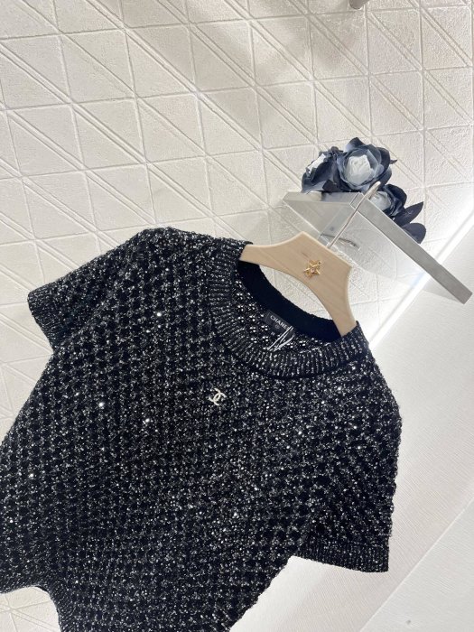 T-shirt women's фото 3