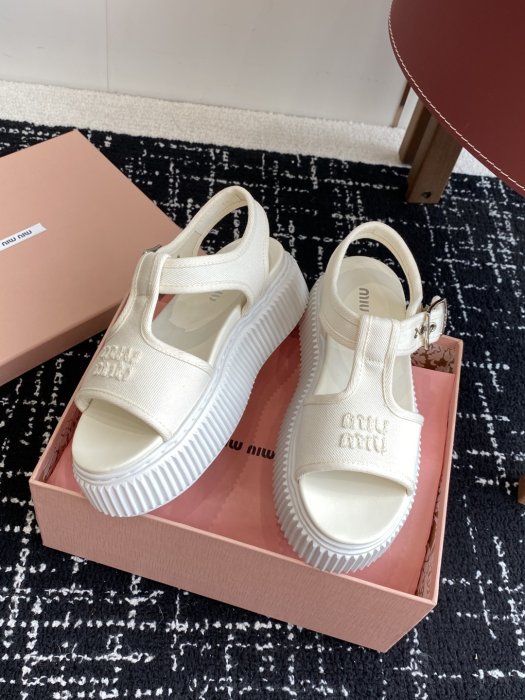 Сандалии женские фото 5