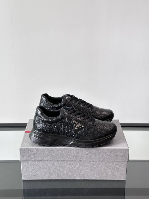 Кроссовки мужские