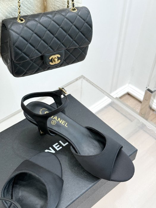 Босоножки фото 5