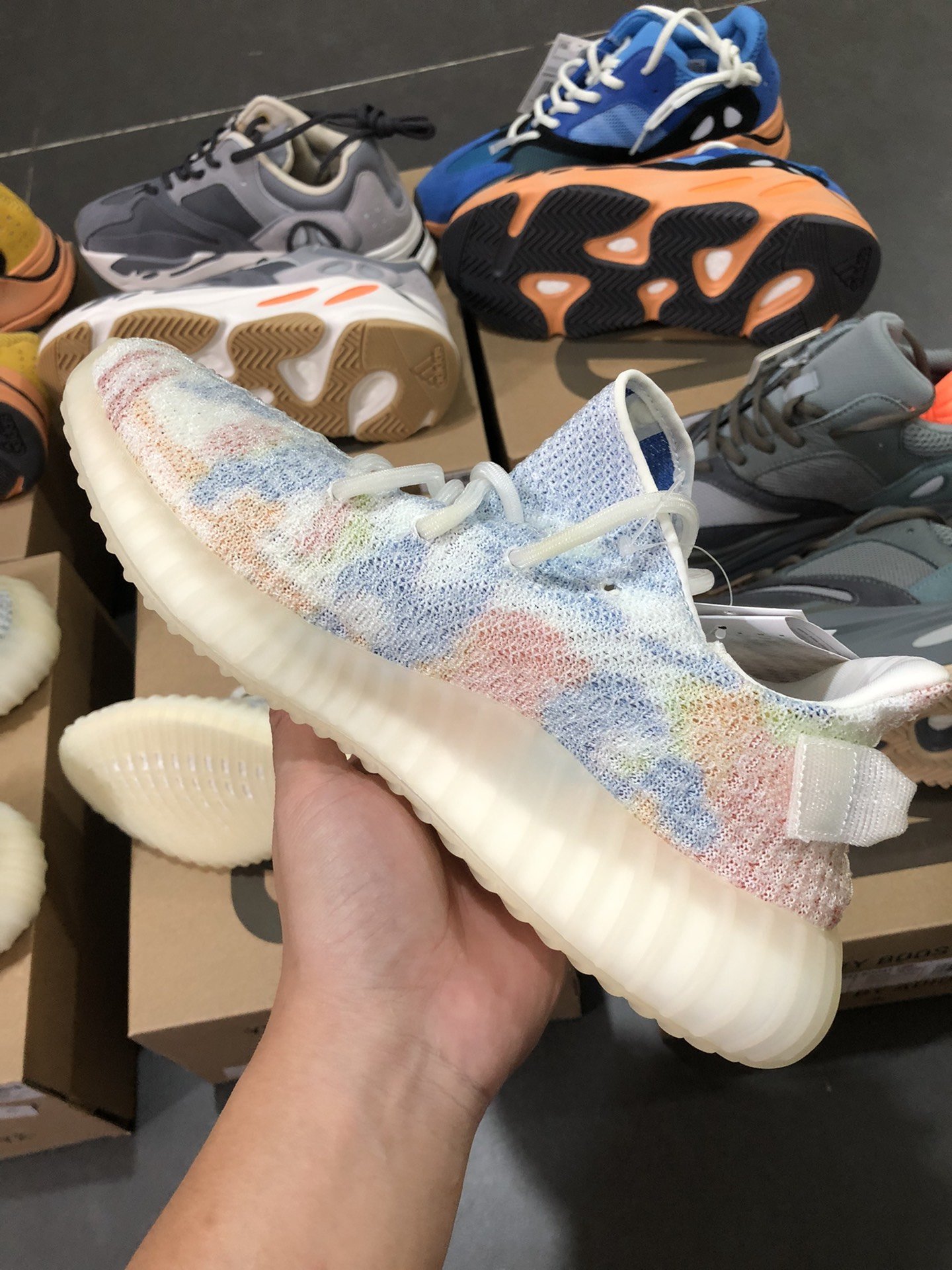 Sneakers YEEZY BOOST 350 V2 фото 4