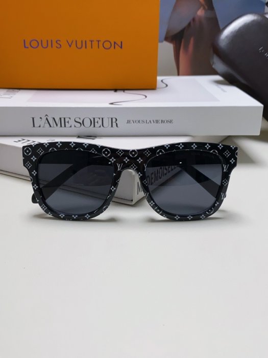 Очки солнцезащитные фото 7