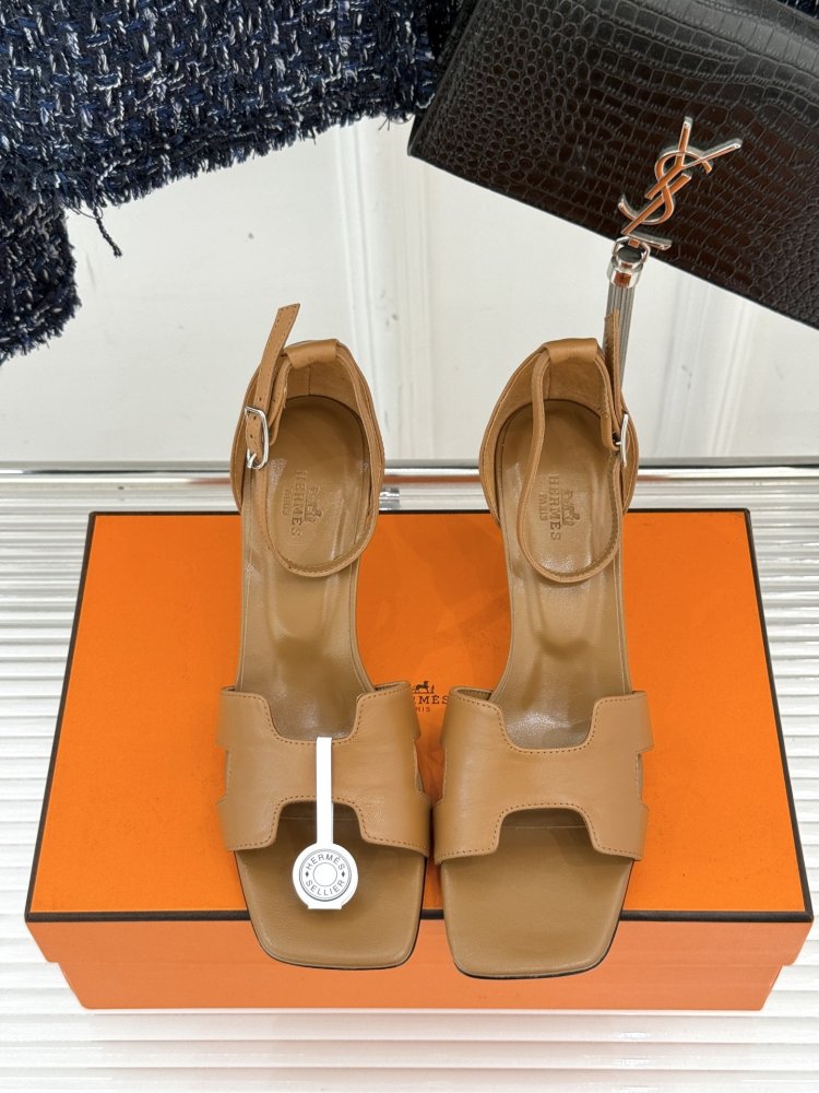 Босоножки фото 4