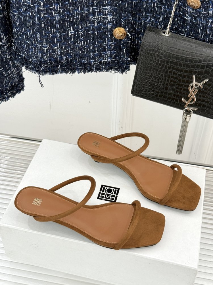 Босоножки фото 3