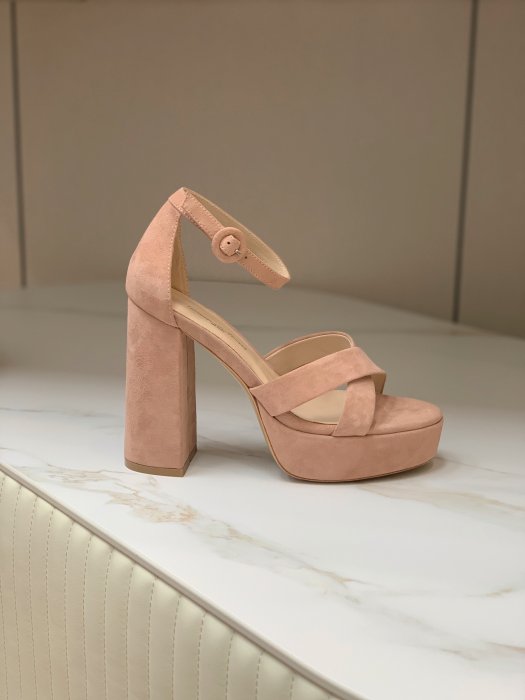 Босоножки фото 4