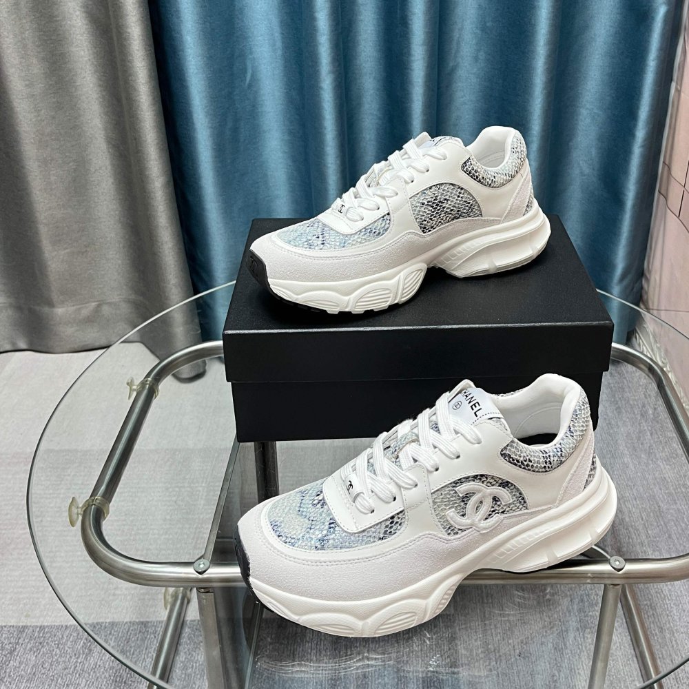 Кроссовки женские фото 4