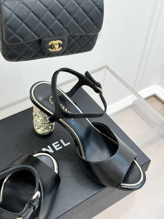 Босоножки фото 5