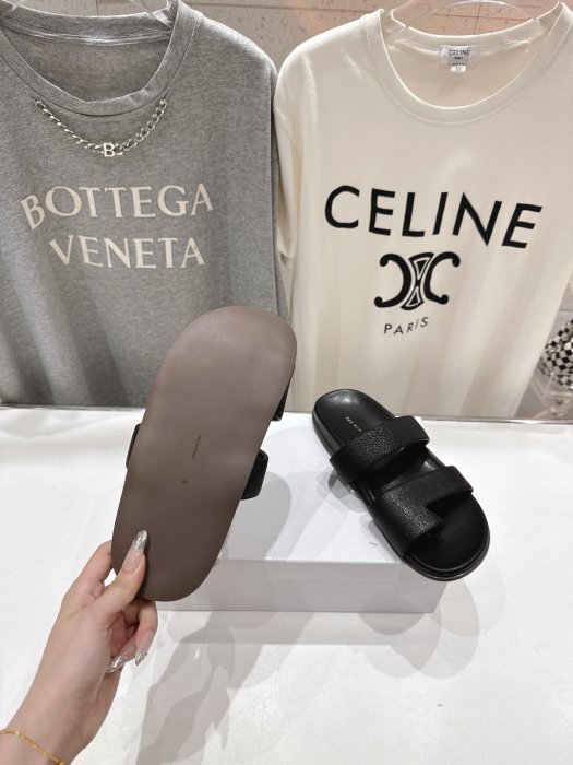 Шлепанцы фото 9