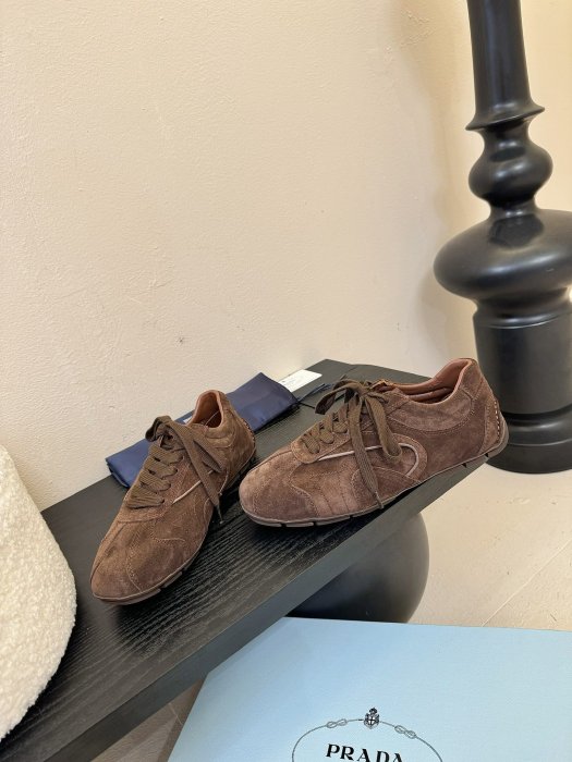 Кроссовки фото 3