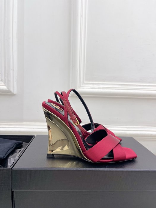 Босоножки фото 2