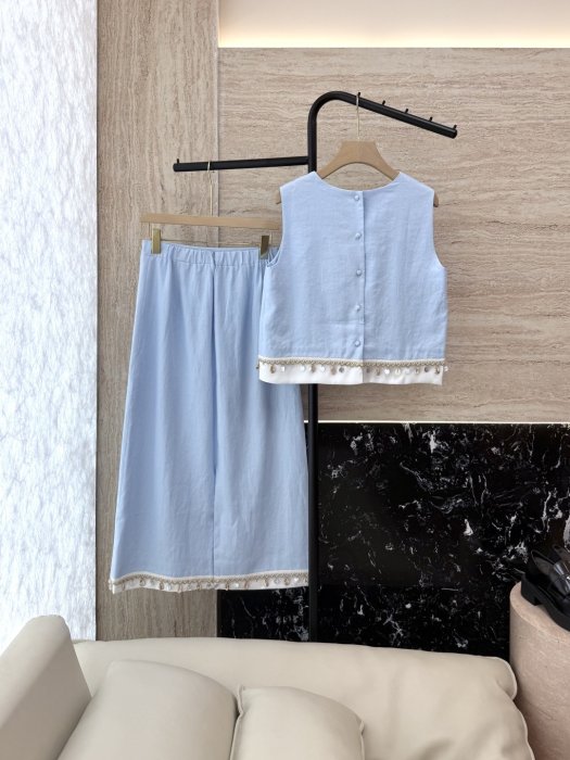 Costume female фото 2