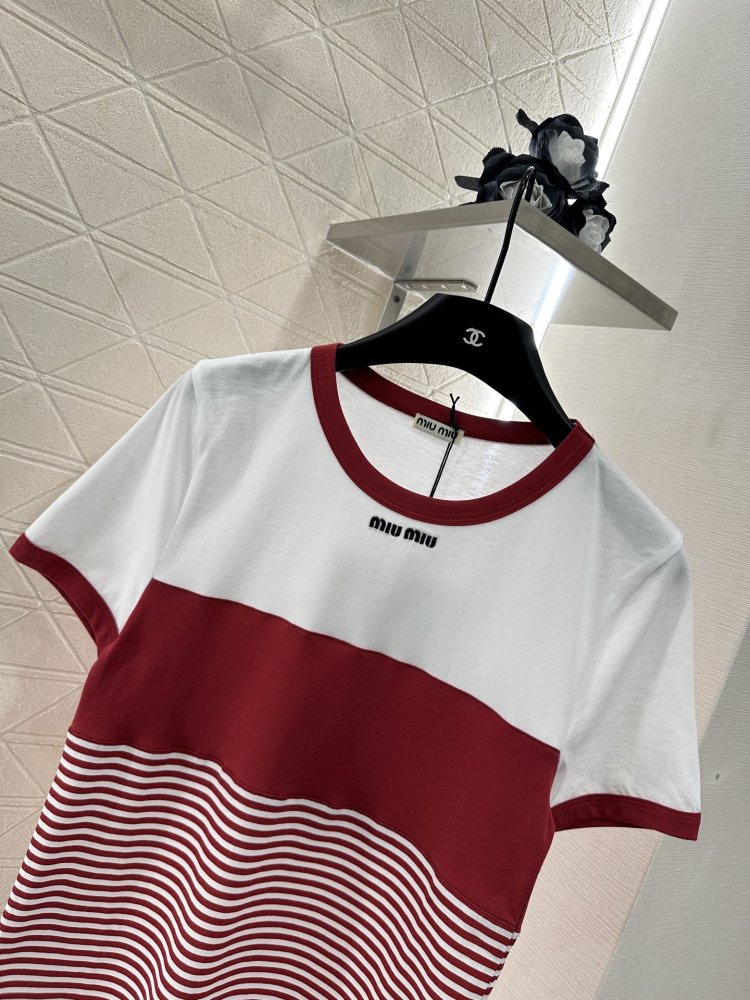 Футболка жіноча фото 8