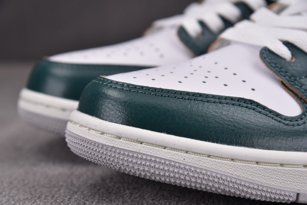 Кросівки Air Jordan 1 Low SE Oxidized Green фото 11