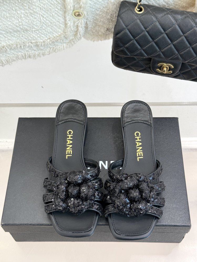 Босоножки фото 4