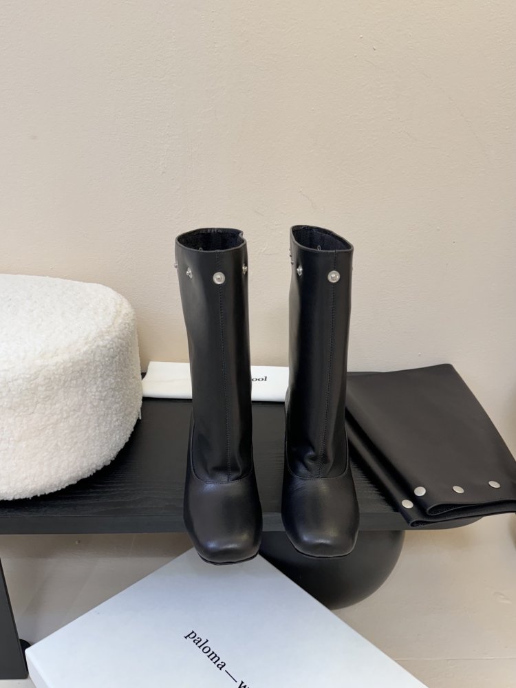 Чоботи жіночі