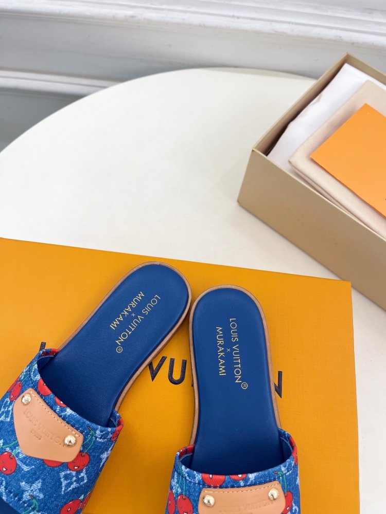 Шлепанцы женские фото 7