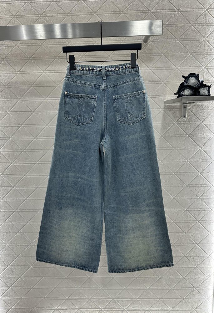 Джинсы женские фото 2