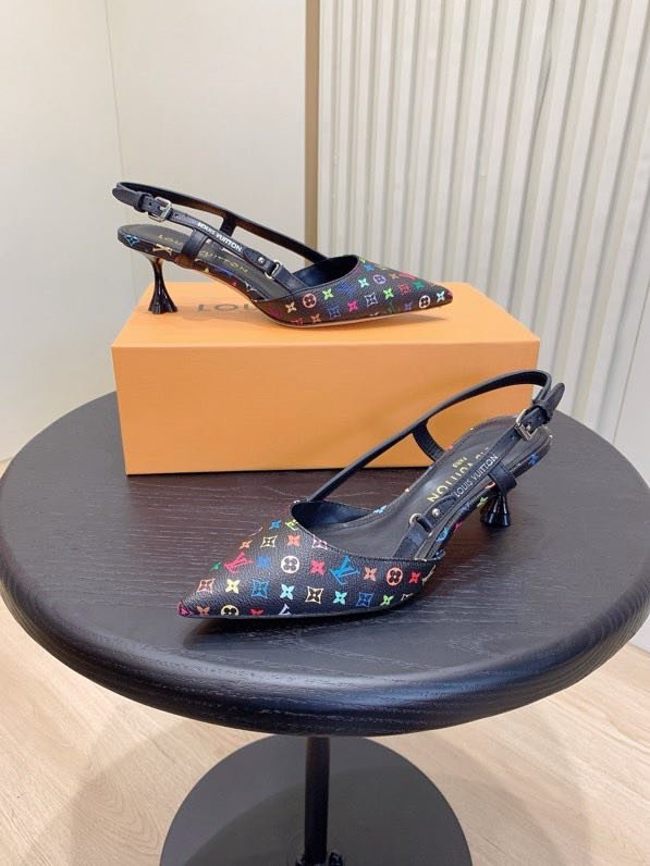 Босоножки фото 7