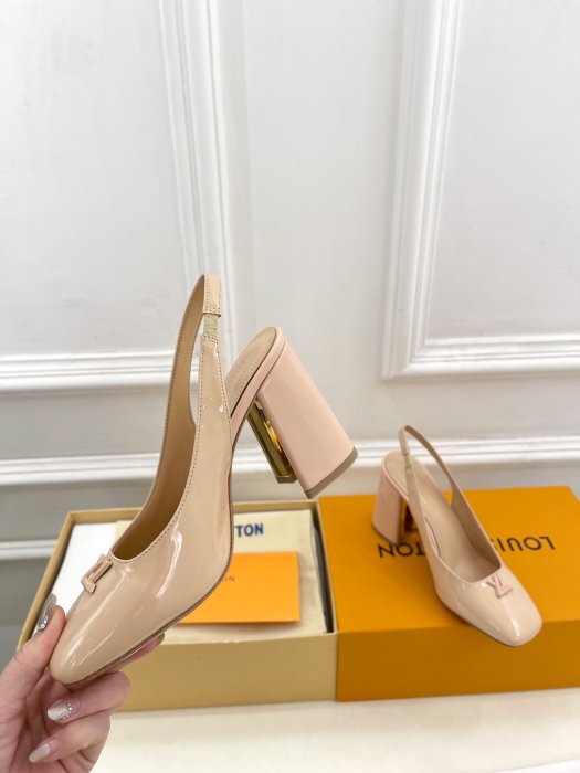 Босоножки фото 5