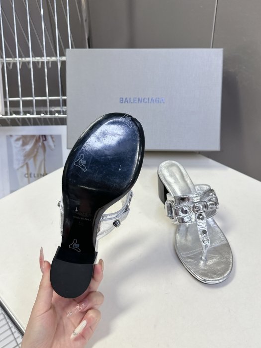 Босоножки фото 9