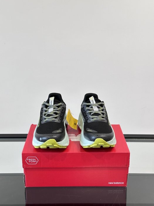 Кроссовки New Balance More Trail V3 фото 2