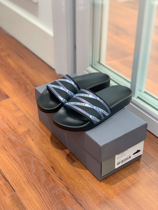 Шлепанцы фото 5