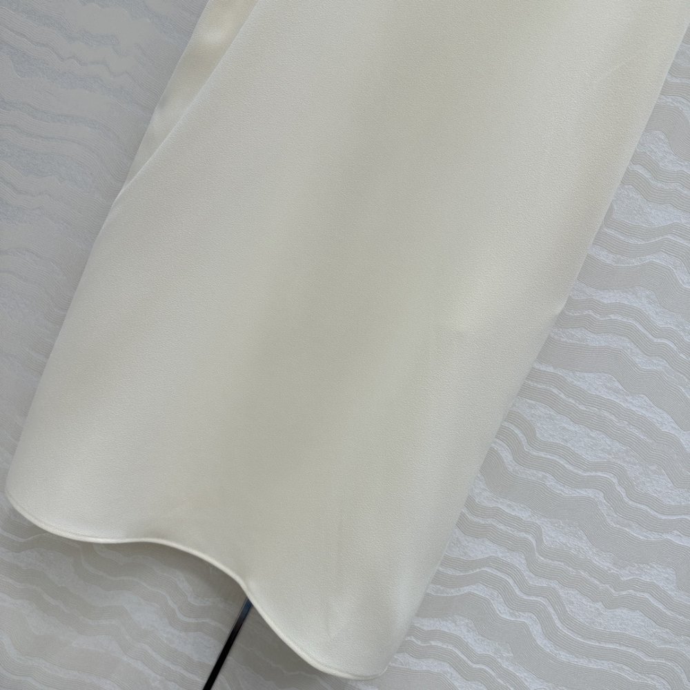 Свободное шелковое платье фото 5