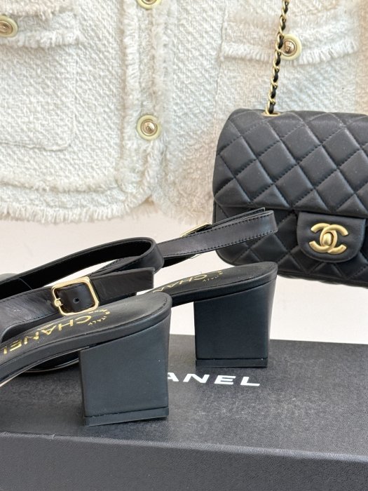 Босоножки фото 6