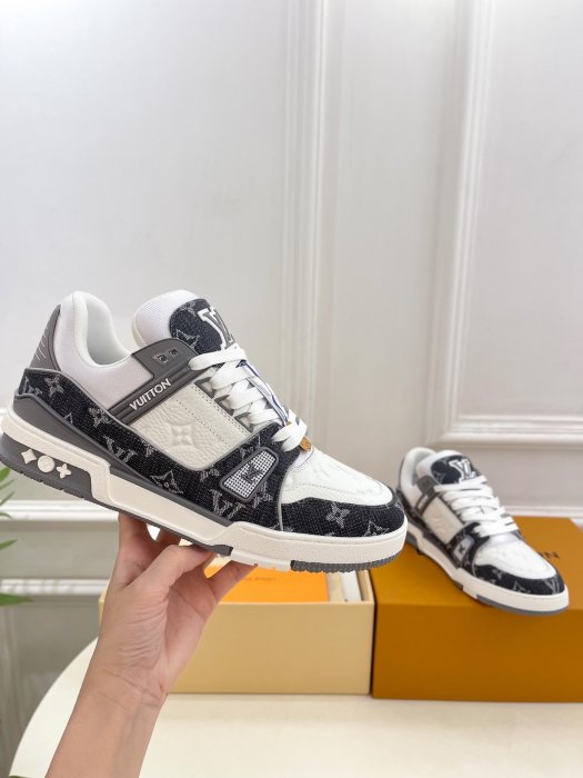 Sneakers фото 4