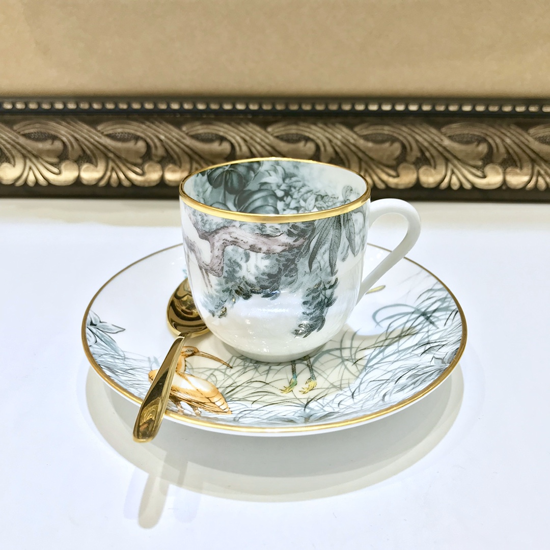 Tea set on 4 person of bone porcelain фото 5