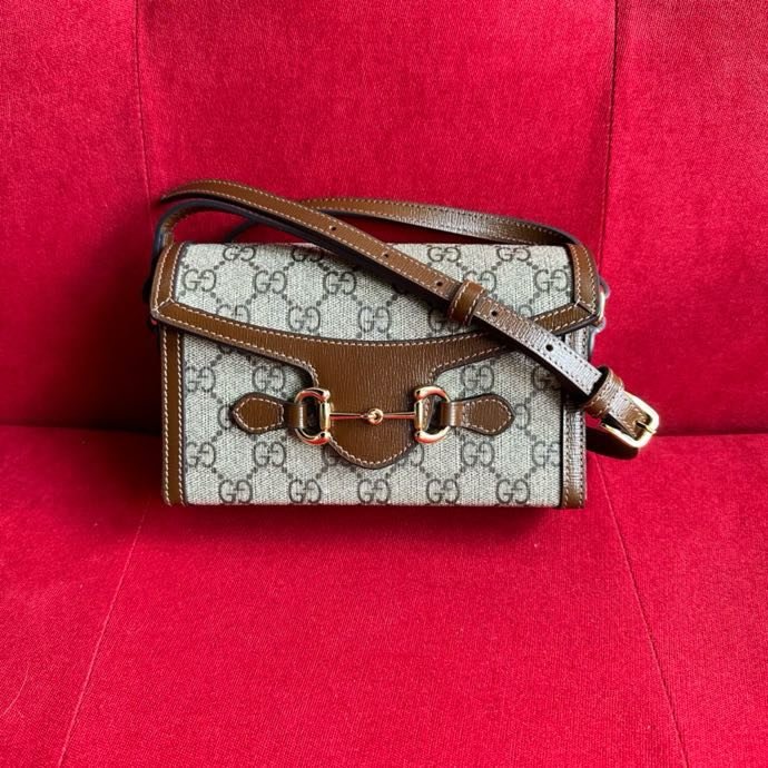 A bag women's Gucci Horsebit 1955 GG 18 cm
